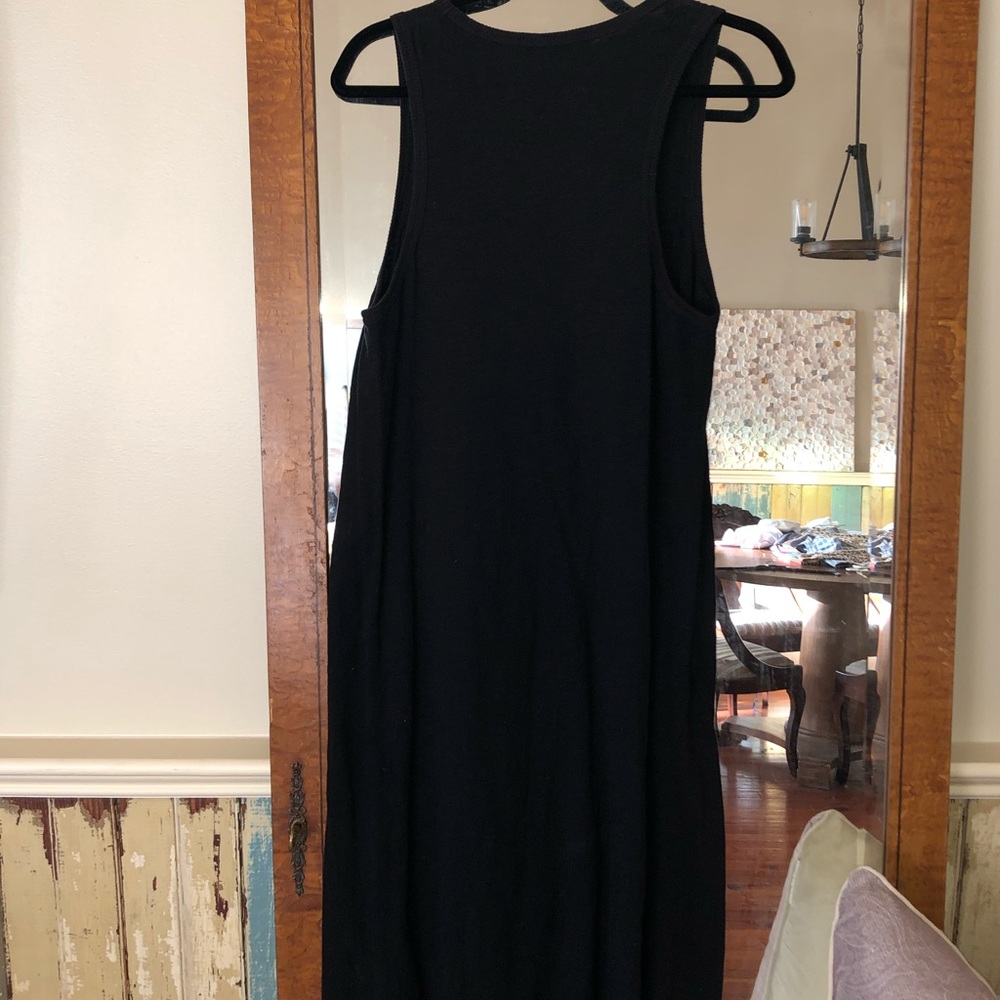 Black T-shirt dress with hi-low raw edge hem - Picture 6 of 8
